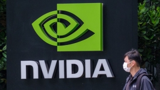 Vừa lập đỉnh đã trượt dốc, cổ phiếu Nvidia có phải bong bóng?