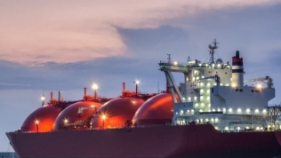 EU thừa nhận vẫn cần khí LNG của Nga để tránh ‘cú sốc năng lượng’