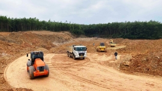 Quảng Trị bổ sung 5 mỏ đất làm vật liệu cho cao tốc Vạn Ninh - Cam Lộ
