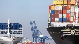 Chuỗi cung ứng toàn cầu chao đảo vì cách chống dịch của Trung Quốc