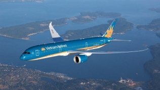 Cổ phiếu của Vietnam Airlines thoát diện cảnh báo