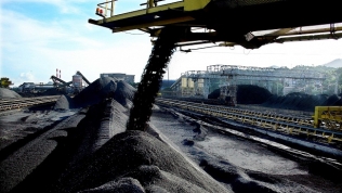 Bộ Công Thương: Không thể nhập khẩu than để thay thế than trong nước