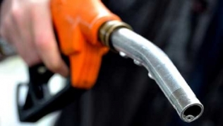 Giá xăng dầu đồng loạt bật tăng từ 15h chiều nay