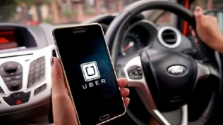 TP. HCM: Đề nghị ngừng cung cấp phần mềm Uber, Grab cho xe mới