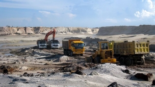 Sắt Thạch Khê nợ hơn 300 tỷ đồng tiền cấp quyền khai thác khoáng sản
