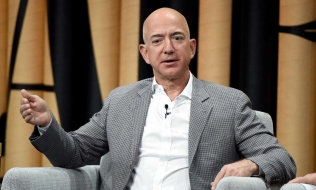 Tỷ phú Jeff Bezos: Nỗi kinh hoàng khiến nhân viên toát mồ hôi mỗi khi thức dậy