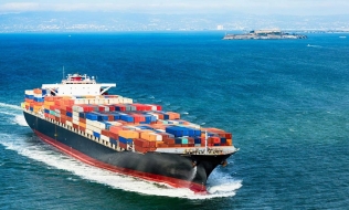 Cước vận tải liên tục tăng, cổ phiếu hàng hải mạnh mẽ 'vượt sóng'