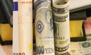 Nhật Bản 'châm ngòi' cuộc chiến tiền tệ sau khi áp dụng lãi suất âm