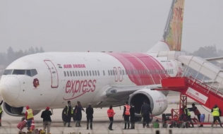 100 phi hành đoàn đồng loạt ‘ốm’ cùng lúc, hãng hàng không Ấn Độ hủy hàng chục chuyến bay