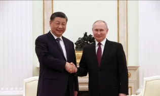 Trung Quốc cùng Nga thử nghiệm ‘canh bạc tiền tệ’ 