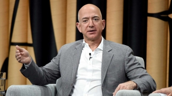 Tỷ phú Jeff Bezos: Nỗi kinh hoàng khiến nhân viên toát mồ mỗi khi thức dậy