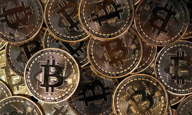 Giá tiền ảo hôm nay (10/8): Vì sao giá vàng và Bitcoin 'tăng điên cuồng'?