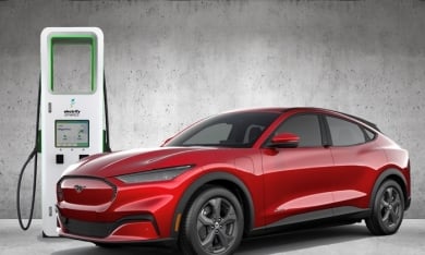 Ford, GM sẽ vượt Tesla về doanh số xe điện vào năm 2025?