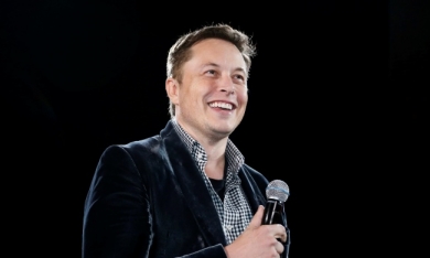 Tỷ phú Elon Musk bán mũ cũng gây được quỹ 300.000 USD