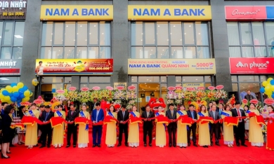 Nam A Bank khai trương chi nhánh đầu tiên tại tỉnh Quảng Ninh