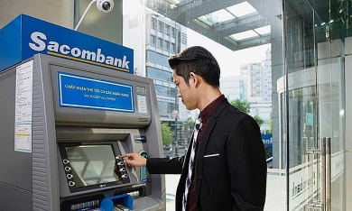 Chi hàng nghìn tỷ làm thẻ ATM mới: Khách hàng có phải gánh?