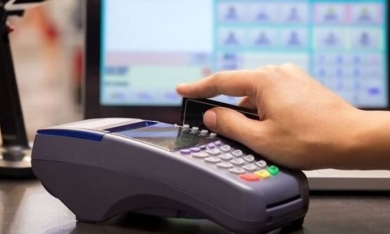 Hà Nội: Bắt 2 đối tượng dùng thẻ thanh toán giả chiếm đoạt tài sản