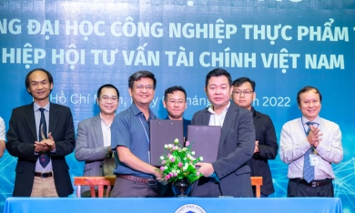 HUFI hợp tác đào tạo cùng Hiệp hội Tư vấn Tài chính Việt Nam