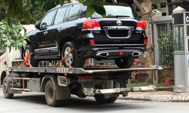 Từ Lexus Trịnh Xuân Thanh đến 'tự nguyện tặng xe tiền tỷ' ở Ninh Bình