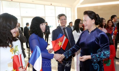 Chủ tịch Quốc hội Nguyễn Thị Kim Ngân thăm chính thức Pháp