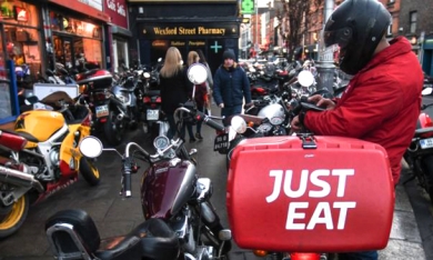 Just Eat bắt tay Takeaway.com tạo ra 'ông lớn' trong lĩnh vực giao đồ ăn
