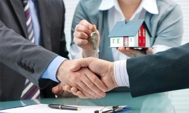 ‘Thanh toán giao dịch bất động sản phải chuyển khoản qua ngân hàng’