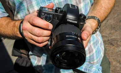 Samsung bác tin đồn bán mảng máy ảnh Mirrorless cho Nikon