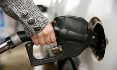 'Giá dầu có thể tăng lên 85 USD/thùng vào cuối năm 2016'