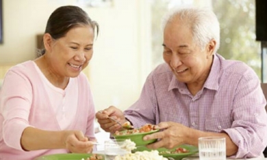 Dân số Việt Nam già nhanh nhất thế giới