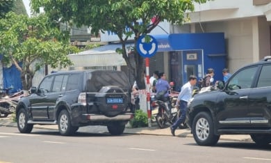 Nam thanh niên nghi cầm súng xông vào cướp ngân hàng giữa trung tâm Đà Nẵng