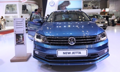 Volkswagen Jetta giảm 100 triệu, đối đầu Toyota Altis, Hyundai Elantra