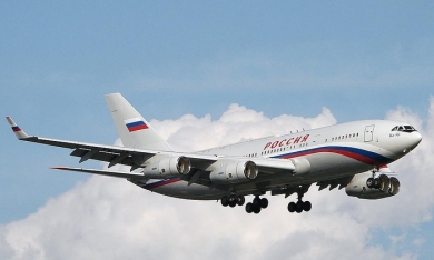 Chuyên cơ IL-96-300PU của Tổng thống Nga Putin có gì?
