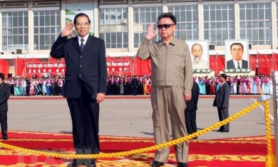 Hình ảnh Tổng Bí thư Nông Đức Mạnh thăm Triều Tiên năm 2007