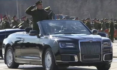 Xe mui trần 'Rolls-Royce' của Nga chính thức lộ diện
