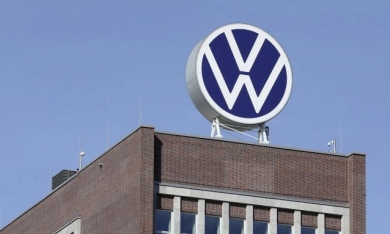 Tập đoàn ô tô Volkwsagen mất 2,2 tỷ USD mỗi tuần