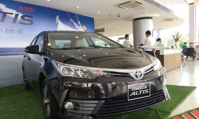 Dọn đường cho phiên bản mới, Toyota Corolla Altis giảm giá gần 200 triệu đồng