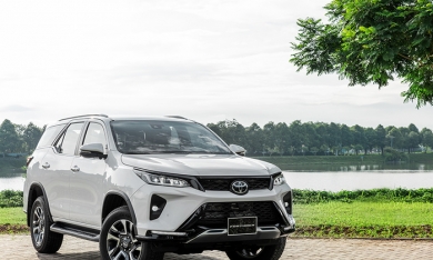 Giá lăn bánh Toyota Fortuner 2020 mới tại khu vực Hà Nội là bao nhiêu?