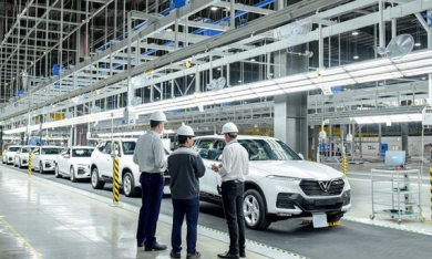 Ôtô tuần qua: VinFast mở nhà máy ở Mỹ, vụ 2 xe Mercedes dùng chung biển có diễn biến mới