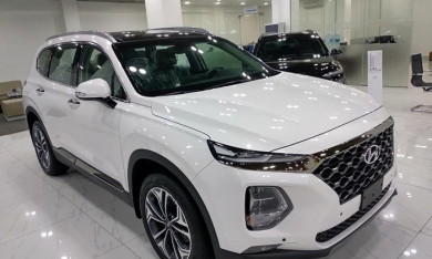 Hyundai Santa Fe giảm giá ‘kịch sàn’ 150 triệu đồng
