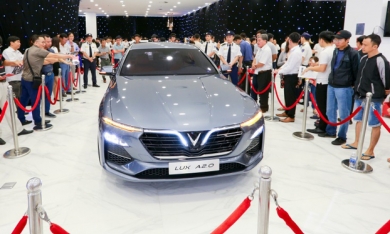 Ô tô tuần qua: VinFast sẽ bán ô tô tại Lào, Honda SH tăng giá bán thêm 300 nghìn đồng