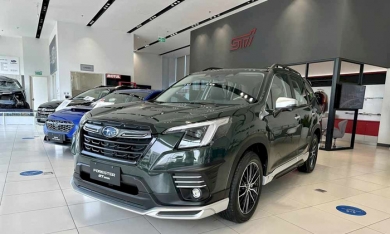 Subaru mở phòng trưng bày mới, giảm giá xe gần nửa tỷ đồng