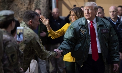 Trump bất ngờ thăm lực lượng Mỹ tại Iraq