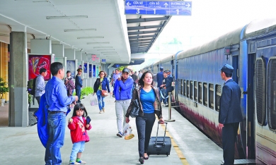Ngành đường sắt cách ly gần 70 nhân viên tiếp xúc với hành khách của chuyến bay VN0054