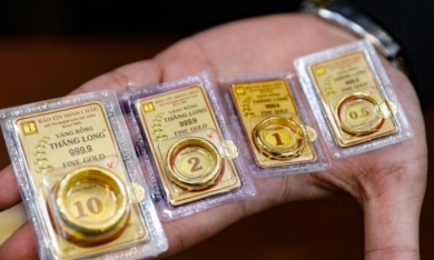 Giá vàng đắt nhất mọi thời đại: Ba yếu tố khiến người dân đổ xô mua vàng