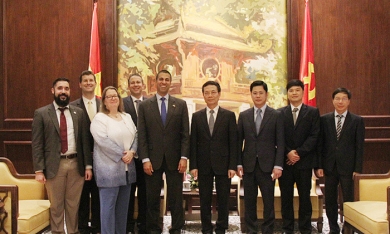 ICT tuần qua: Mỹ muốn hỗ trợ Việt Nam phát triển công nghệ 5G, Thủ tướng gợi ý đổi tên Bộ TT&TT