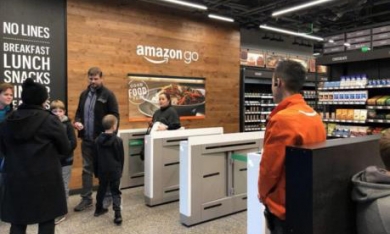 Amazon khai trương cửa hàng đầu tiên thanh toán bằng tiền mặt