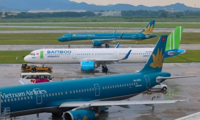 Giao thông tuần qua: Vietnam Airlines đòi áp giá sàn vé máy bay, Bamboo Airways bị 'tuýt còi'