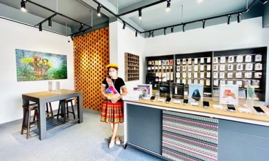 Xuất hiện cửa hàng Apple phong cách thổ cẩm đầu tiên tại Việt Nam