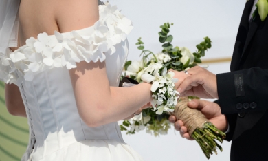 Thanh niên Mỹ phải vay 3,5 tỷ USD làm đám cưới do túng thiếu