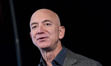 CEO Jeff Bezos chuẩn bị từ chức, Amazon sửa đổi giá trị doanh nghiệp